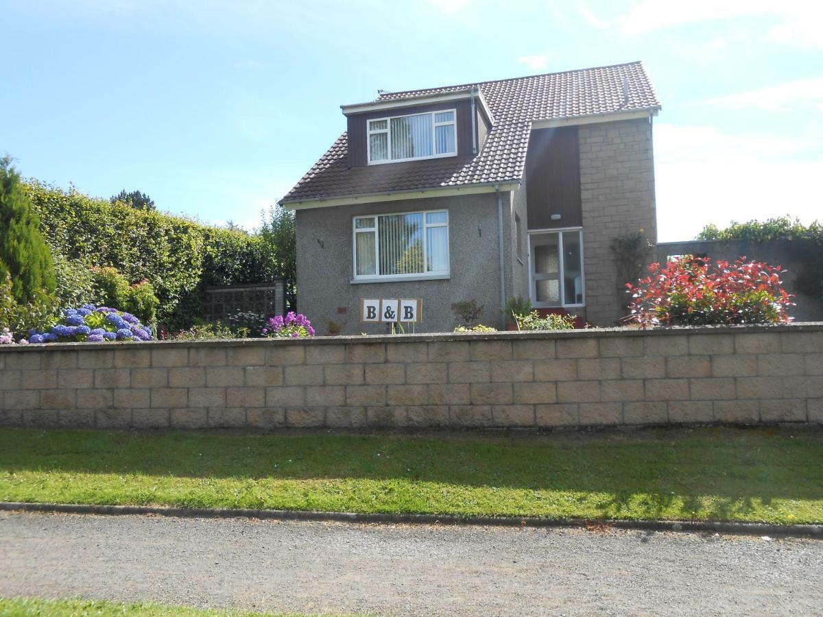Rose Villa Bed And Breakfast Forfar Exteriör bild
