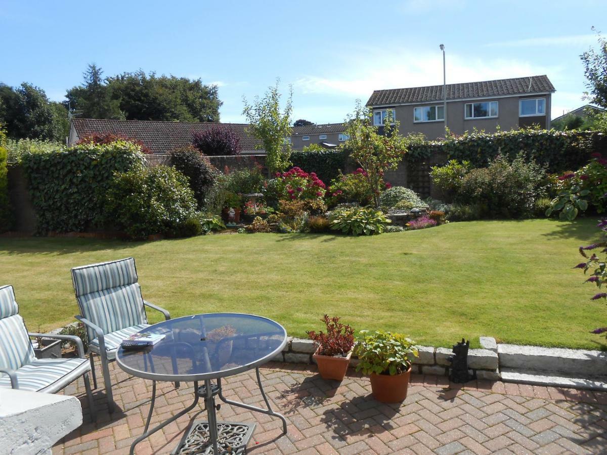Rose Villa Bed And Breakfast Forfar Exteriör bild