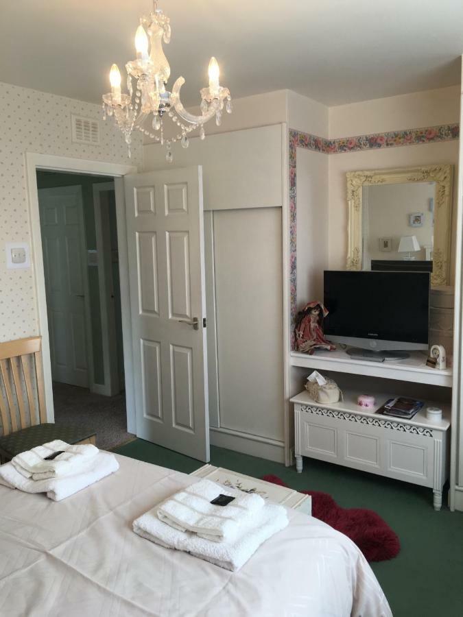 Rose Villa Bed And Breakfast Forfar Exteriör bild