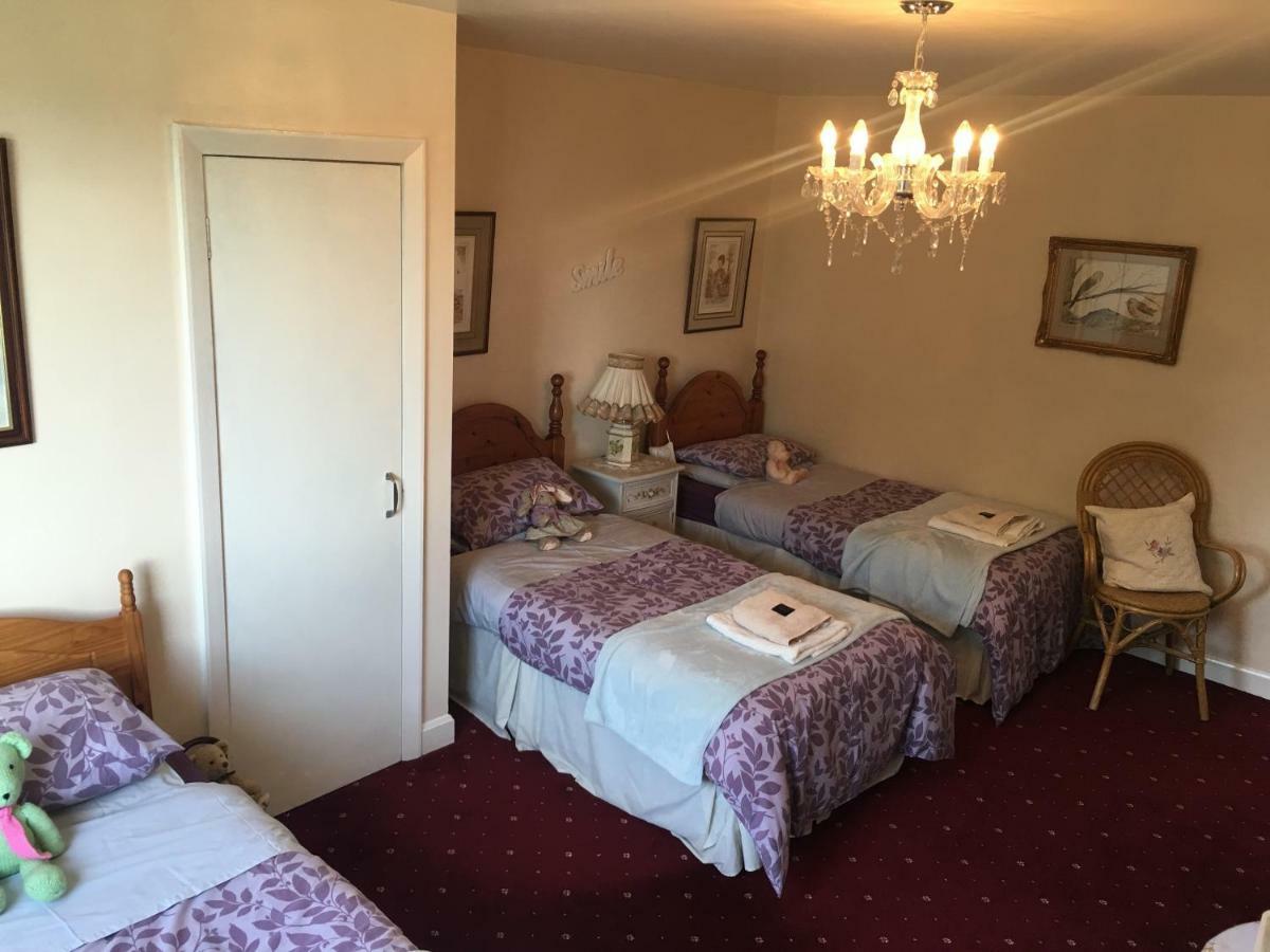 Rose Villa Bed And Breakfast Forfar Exteriör bild