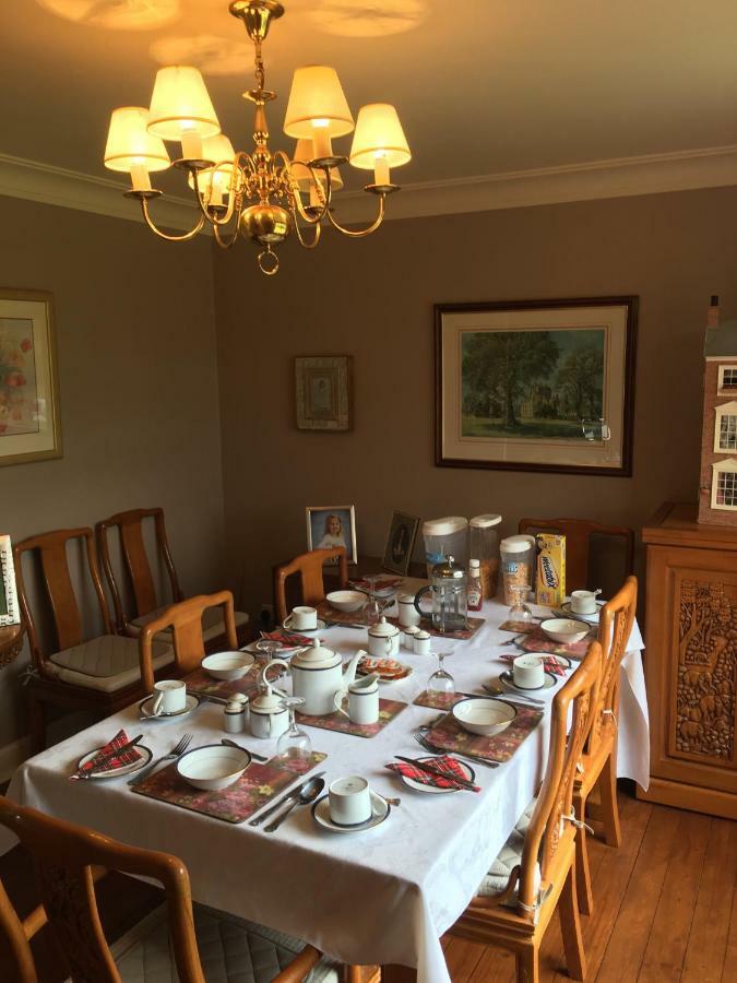 Rose Villa Bed And Breakfast Forfar Exteriör bild