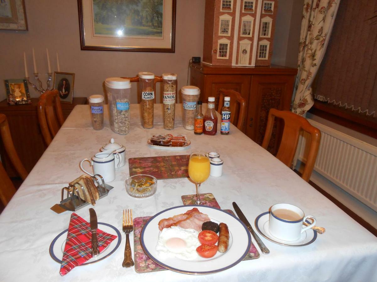 Rose Villa Bed And Breakfast Forfar Exteriör bild
