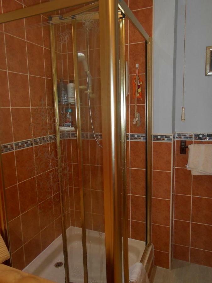 Rose Villa Bed And Breakfast Forfar Exteriör bild