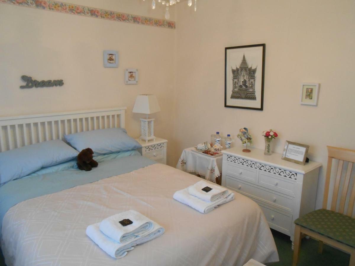 Rose Villa Bed And Breakfast Forfar Exteriör bild